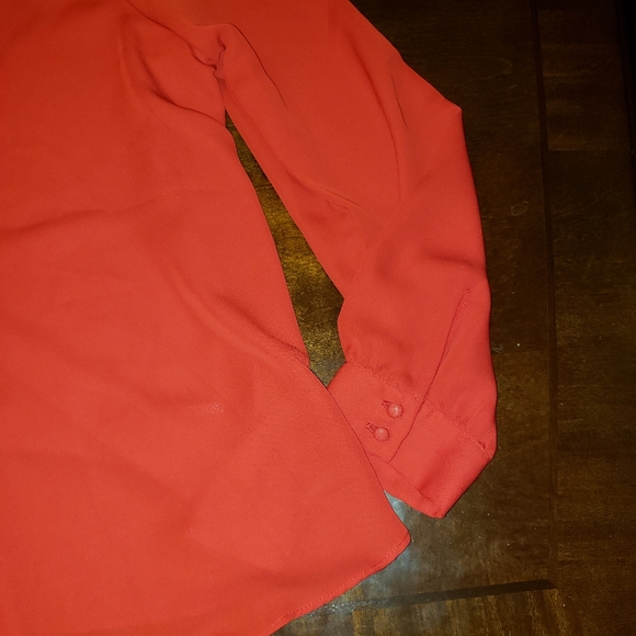 ❤Elle Red Blouse - Picture 5 of 7